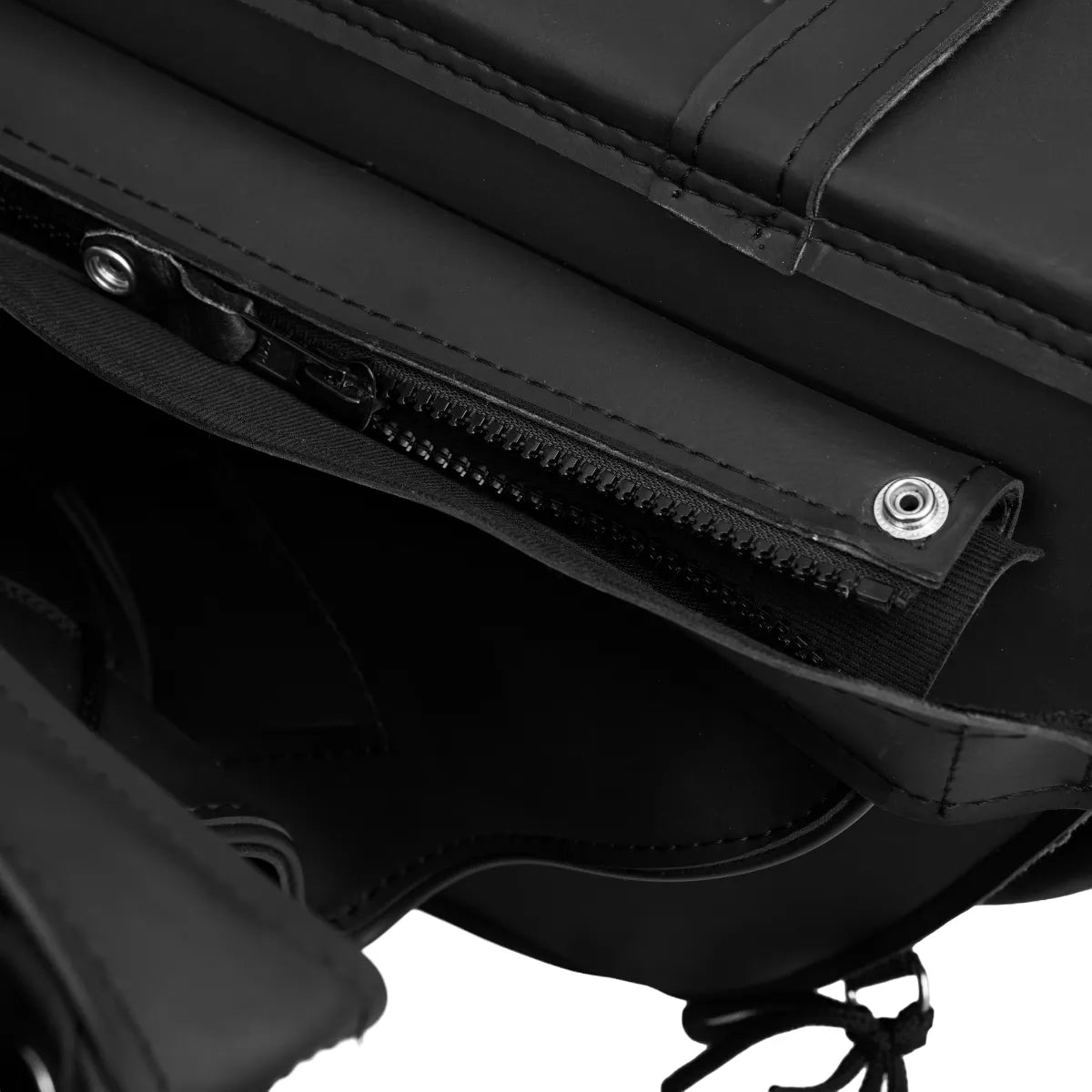 BSM4537 TWO STRAP SADDLE BAG W/ STUDS
