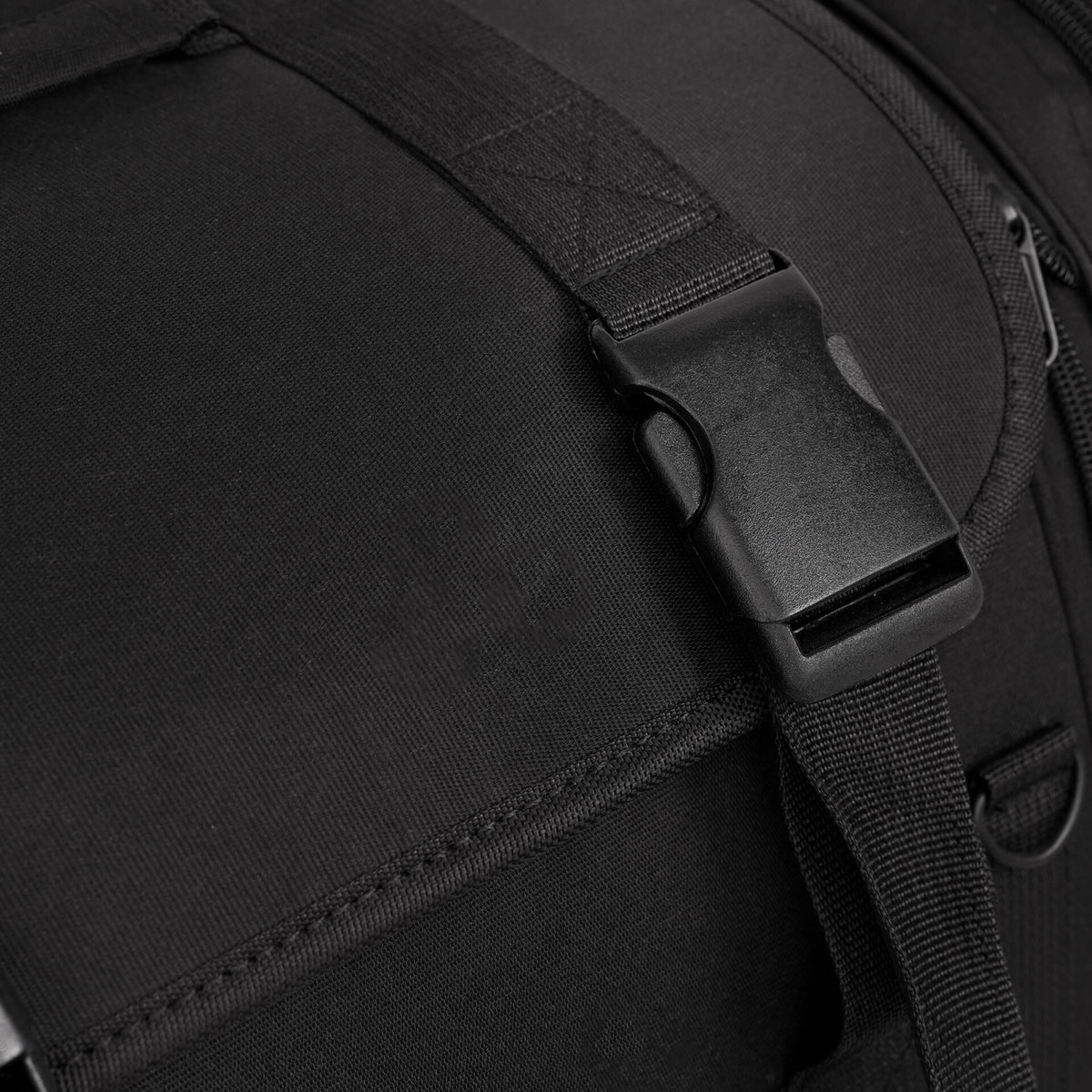 BSM4518 MODERNIZE CRUISING PREMIUM ROLL BAG