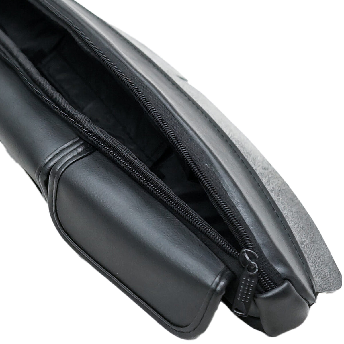 BSM4550 FOUR- POUCH WINDSHIELD BAG