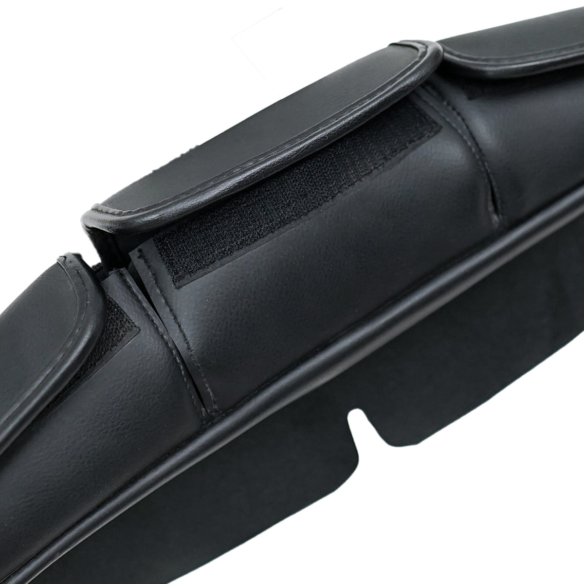 BSM4550 FOUR- POUCH WINDSHIELD BAG